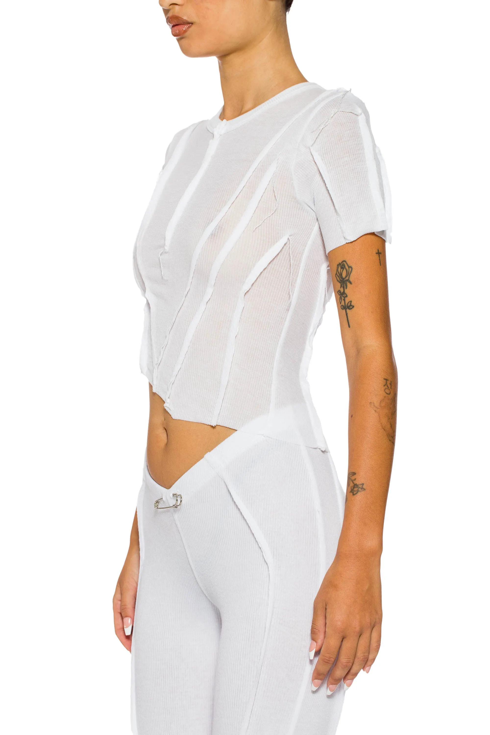 ASYMMETRIC TEE IN WHITE RIB