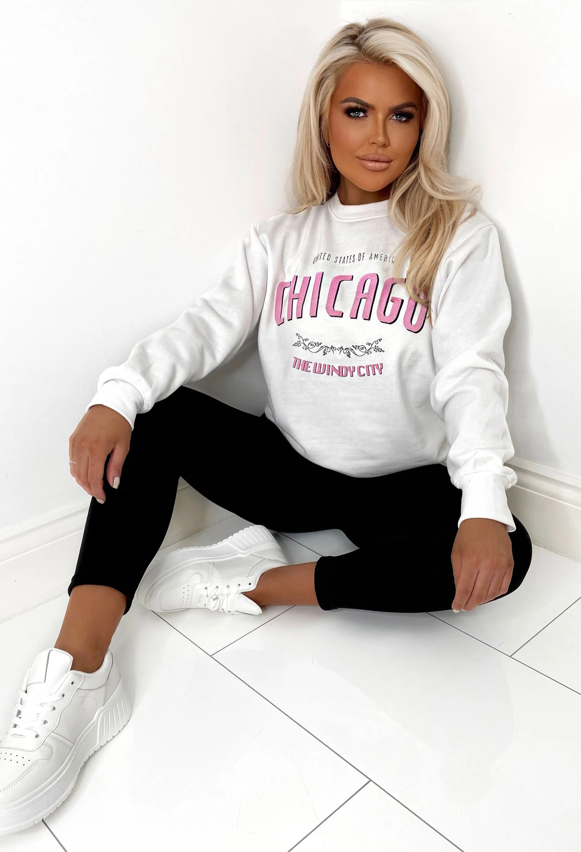 Chicago Days White Oversized Printed Sweatshirt