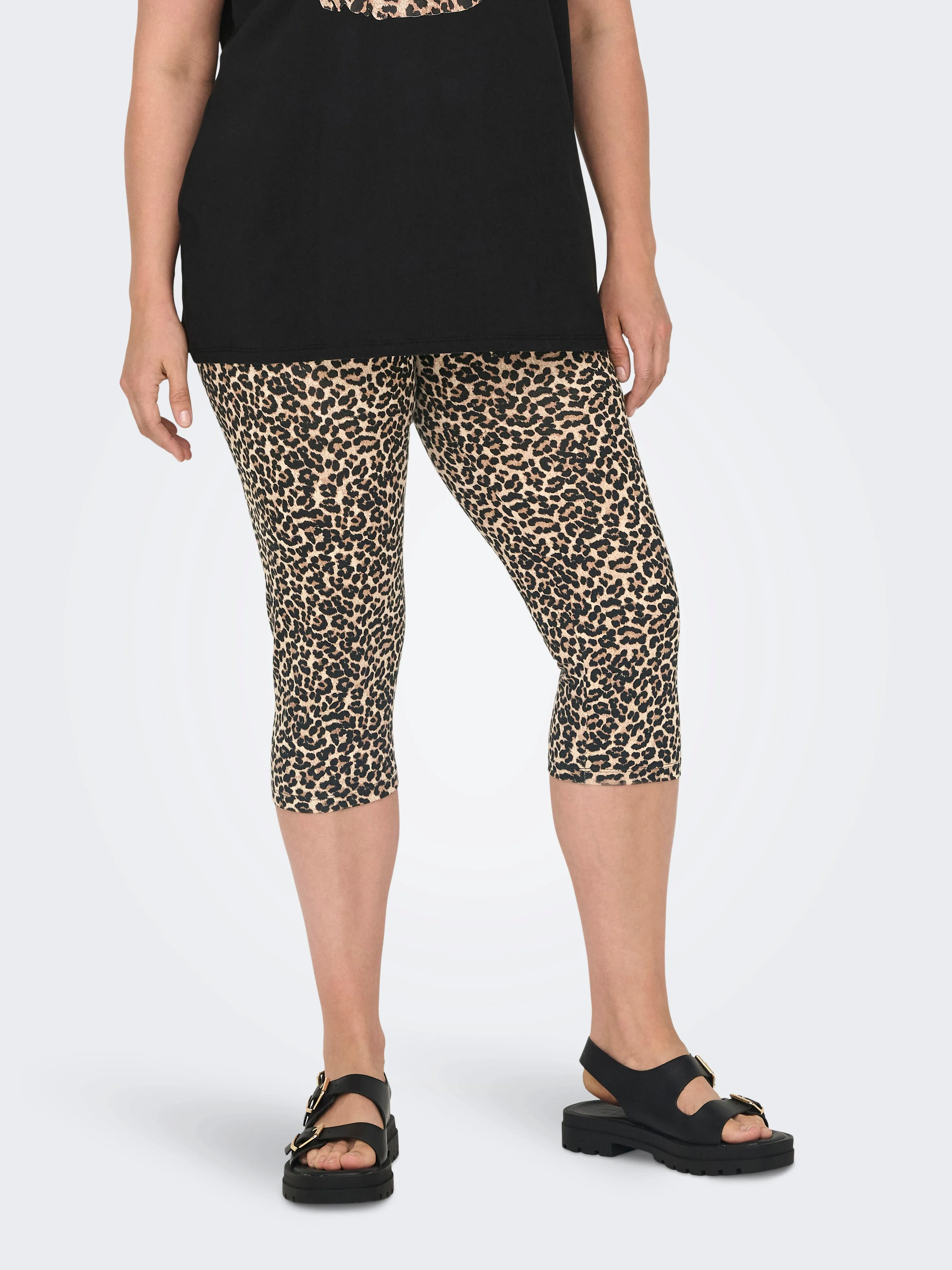 Only Carmakoma Leopard Print Capri Leggings