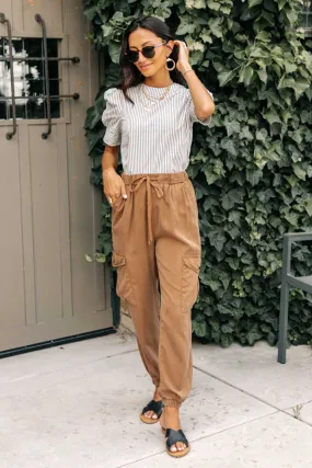 Tencel Joggers in Camel